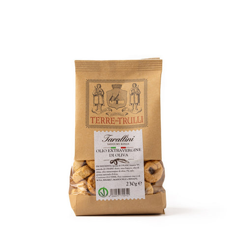 Die braune Papiertüte mit der Aufschrift „Pizzalovers“ enthält Taralli Integrali mit Olivenöl extra, köstliche italienische Snacks. Sie wiegt 230 g, ist mit hübschen Illustrationen und italienischem Text versehen und ein Teil des Inhalts ist durch ein kleines Fenster in der Tüte sichtbar.