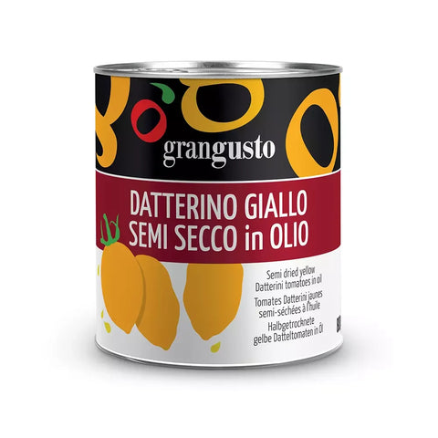Eine Dose „Datterino Giallo Semi Secco in Sonnenblumenöl 800g“ von Grangusto, mit Bildern von gelben Datterino-Tomaten auf dem Etikett. Die Dose hat ein rot-weißes Etikett mit Abbildungen mediterraner Tomaten und Text in mehreren Sprachen.