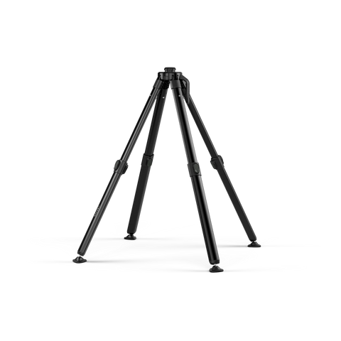 Vor einem strahlend weißen Hintergrund steht das Gozney Venture Gestell & Ständer für Tread, ein elegantes schwarzes Stativ mit verstellbaren Beinen und einer stabilen Montageplattform, aufrecht.