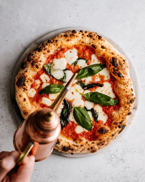 Die Pizza Margherita: Eine königliche Geschichte und ihr einfaches Rezept