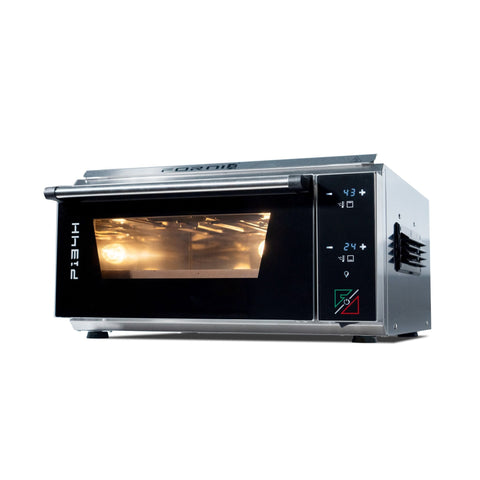 Ein Pizzaofen aus Edelstahl für die Arbeitsplatte mit Glastür, digitaler Temperaturanzeige und Bedientasten, hier mit eingeschalteter Innenbeleuchtung abgebildet.