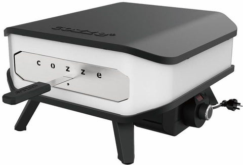 Das Cozze Hitzeschild für 13 Zoll Pizzaofen Edelstahl von Cozze hat ein schwarz-silbernes Design mit "Cozze"-Schriftzug, einem Griff, einem Bedienknopf und einem seitlichen Stromkabel. Die robuste Konstruktion aus Edelstahl garantiert Langlebigkeit und modernen Stil.
