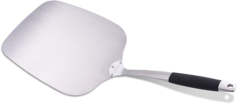 Die Cozze leichte Pizzaschaufel 65x30x30cm aus leichtem Aluminium hat eine breite, flache Klinge und einen langen Griff mit rutschfestem Griff und Aufhängeloch - ideal für Ihren Pizzaofen.