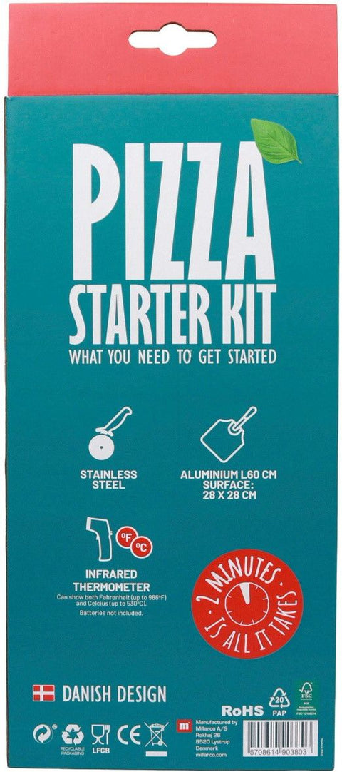 Türkisfarbene Cozze Starter-Set Box mit Icons für Edelstahl, 28x28 cm Aluminiumfläche, Pizzaschaufel, Pizzaschneider und Infrarot-Thermometer. Text: "2 minutes is all it takes" und "Danish design". Marke: Cozze.