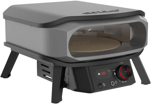 Der Cozze 13 Zoll Pizzaofen PREMIUM ROTATE von Cozze bietet gleichmäßiges Backen dank rotierendem Stein, digitalem Display und beschrifteten Knöpfen. Kompakt, schwarz-grau und stabil - ideal für draußen. Gasbetrieb mit CH-Regler (50mbar).
