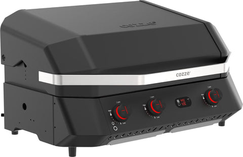 Der Cozze G-800 COMBO Plancha-Grill von Cozze ist ein eleganter schwarzer Außengrill mit silberner Zierleiste, vier roten Bedienknöpfen, einer Digitalanzeige und Warmhalterost. Sein modernes, kastenförmiges Design bietet sowohl Plancha- als auch Grillfunktionen für vielseitiges Kochen.