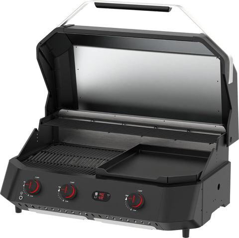 Der Cozze G-800 COMBO Plancha-Grill von Cozze ist ein moderner schwarzer Outdoor-Grill mit 3 Brennern, drei roten Bedienknöpfen, einem digitalen Display und einem offenen Deckel, der sowohl Plancha- als auch Grillflächen für vielseitiges Kochen offenbart.