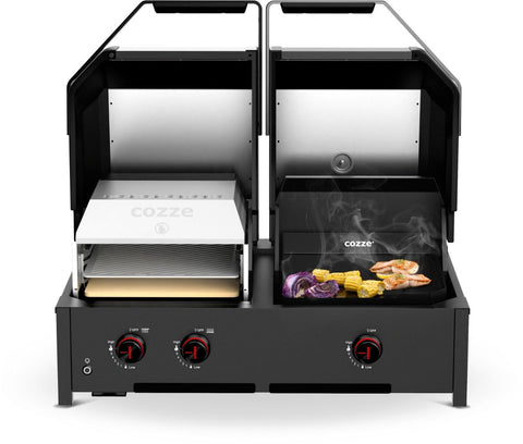 Der Cozze Grill Quattro 900 von Cozze verfügt über ein Zweikammer-Design: Verwenden Sie den Pizzaofen auf einer Seite und grillen Sie Garnelen, Zwiebeln und Mais auf der anderen. Drei Knöpfe an der Vorderseite ermöglichen die Steuerung; beide Deckel bleiben offen für vielseitiges Kochen im Freien.