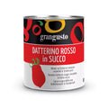 Eine Dose **Grangusto Datterino Rosso Tomaten in Tomatensaft 800g**, mit einem roten Etikett, das mit Tomatenillustrationen geschmückt ist. Der Text beschreibt das Produkt in mehreren Sprachen als ganze ungeschälte Datterino Rosso Tomaten in Tomatensaft, perfekt für die schnelle und einfache Küche.